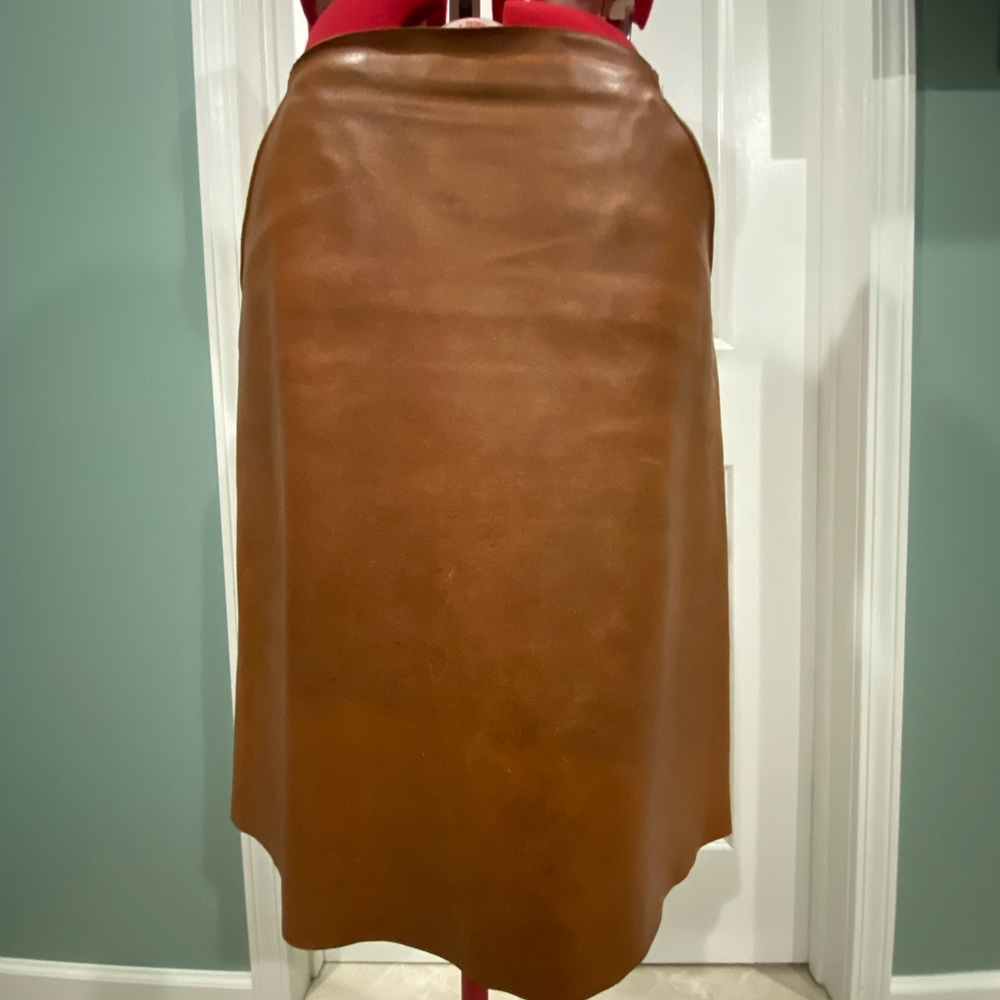VINTAGE leather skirt camel color. Anne Klein brand. Lined sz 8